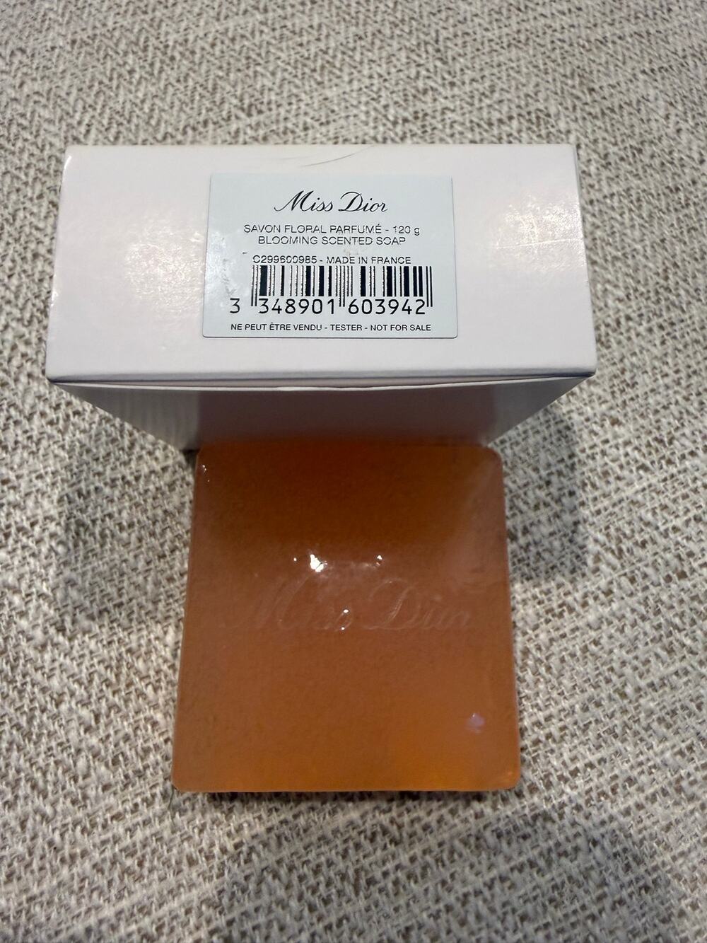 Miss Dior Blooming Scented Soap (Savon Floral Parfumé)